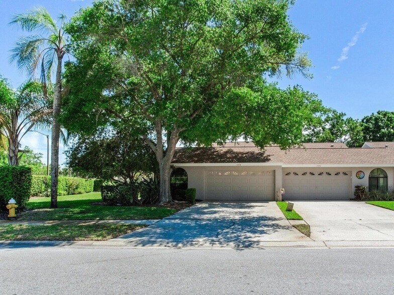 Foto principal - 5598 Salem Square Dr S