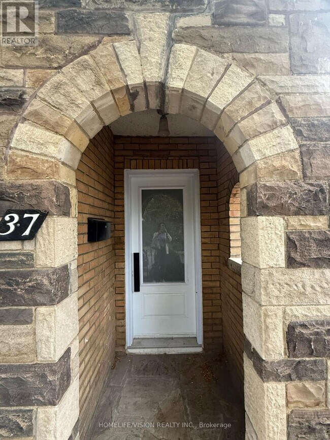 Building Photo - 37 Wolverton Ave