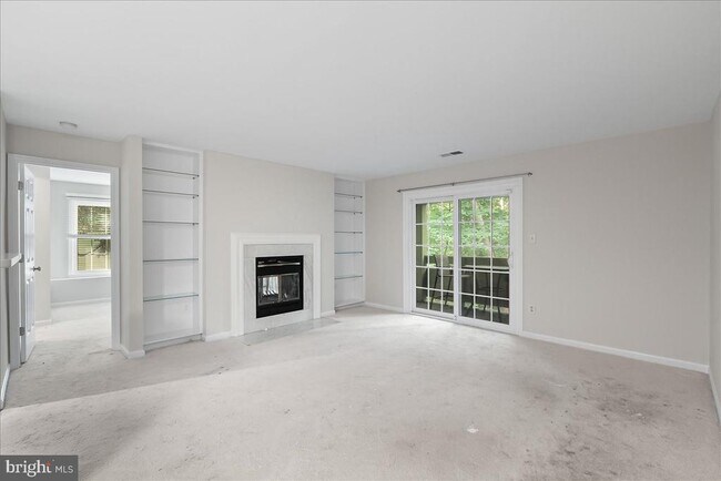 Foto del edificio - 11709 Karbon Hill Ct