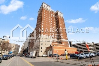 Building Photo - 525 W Lafayette Blvd