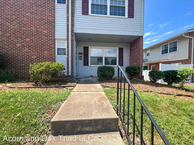 Foto del edificio - 2 br, 2.5 bath House - 4746 Champion Court
