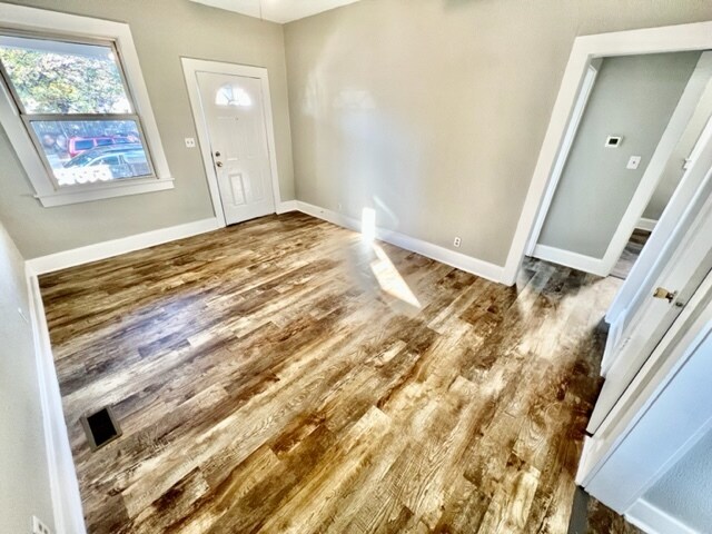 Foto principal - 405 N Morton Ave
