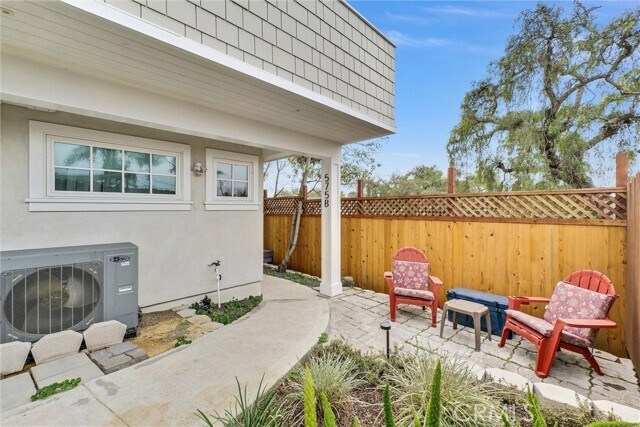 Foto del edificio - 575 Through St