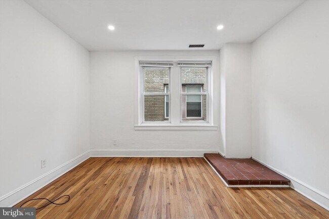 Foto del edificio - 334 Lombard St