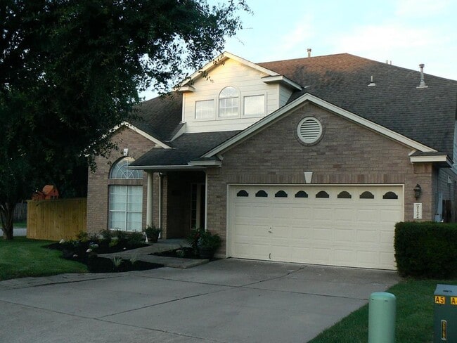 Building Photo - 2122 Wheaton Trail