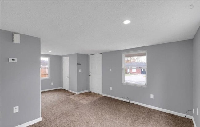 Building Photo - Beautifully Updated Scottsburg Home with Modern Kitchen & Private Backyard