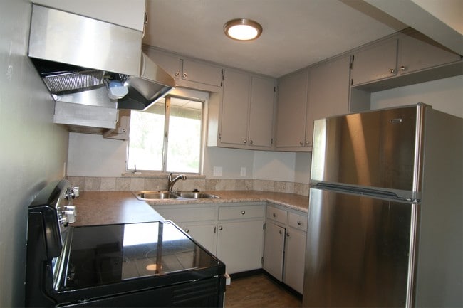 Building Photo - 4352 Ingalls St