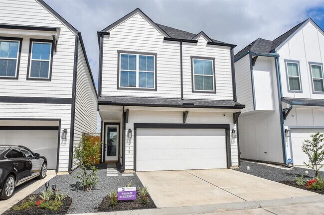 Foto del edificio - 8432 Berry Brush Ln