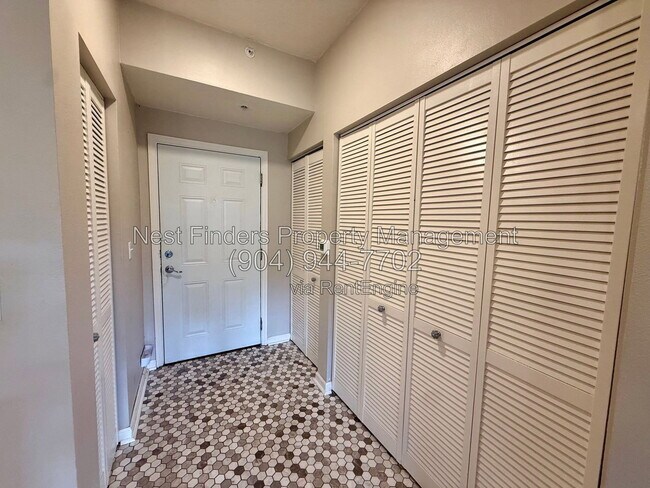 Foto del edificio - 10435 Mid Town Pkwy