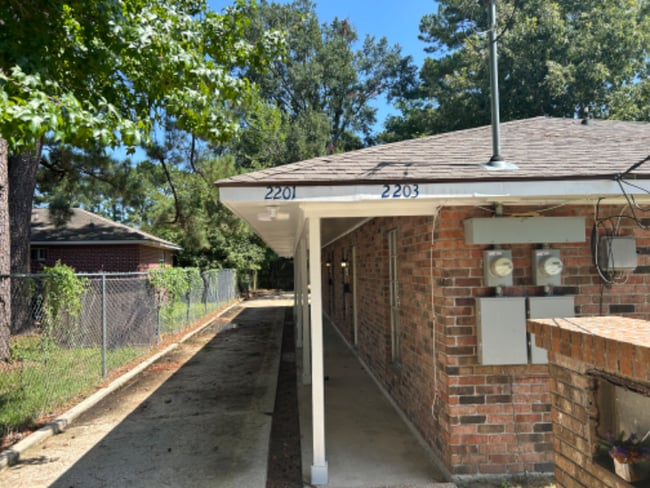 Building Photo - 2201-2203 Fairchild St