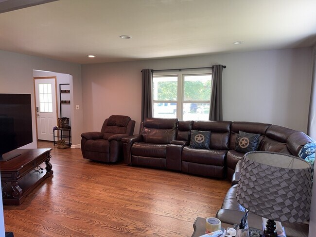 Foto del edificio - 36420 N Tamarack Dr