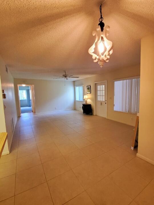 Foto del edificio - 5831 Whispering Pine Way