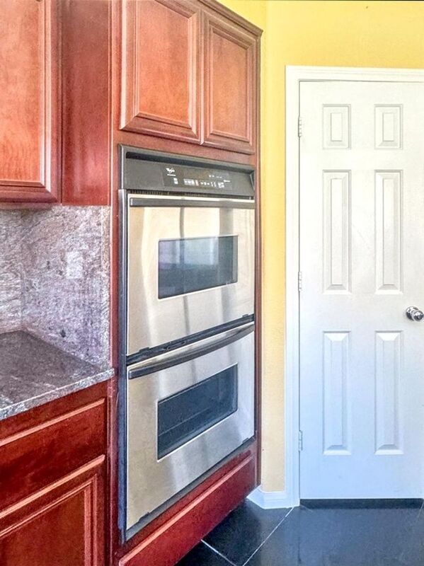 Building Photo - 6725 Yellowhammer Pl