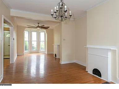 Foto del edificio - 2207 Bainbridge St