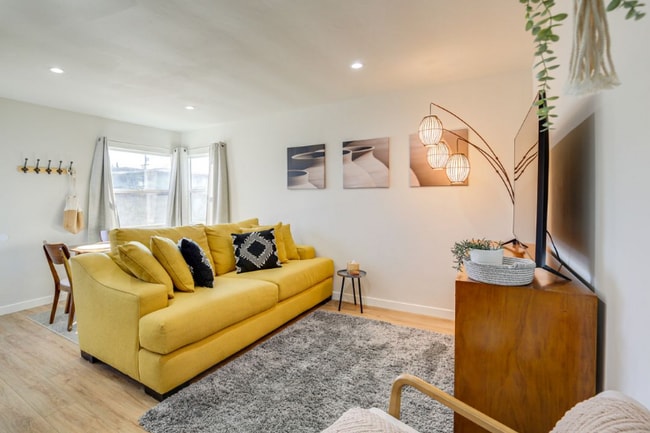 Building Photo - 3130 30th St