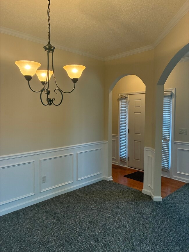 Foto del edificio - 7573 Rutgers Cir