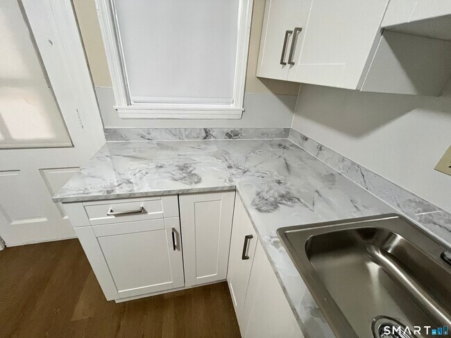 Foto del edificio - 17 Park Pl