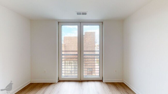 Foto del edificio - 1115 H St NE