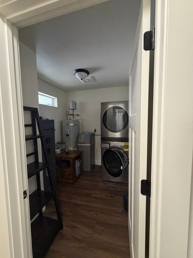 Building Photo - East Kalispell Townhome