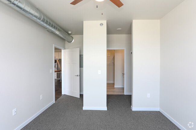 1BR, 1BA - 649 SF - The Lights - Sheyenne East