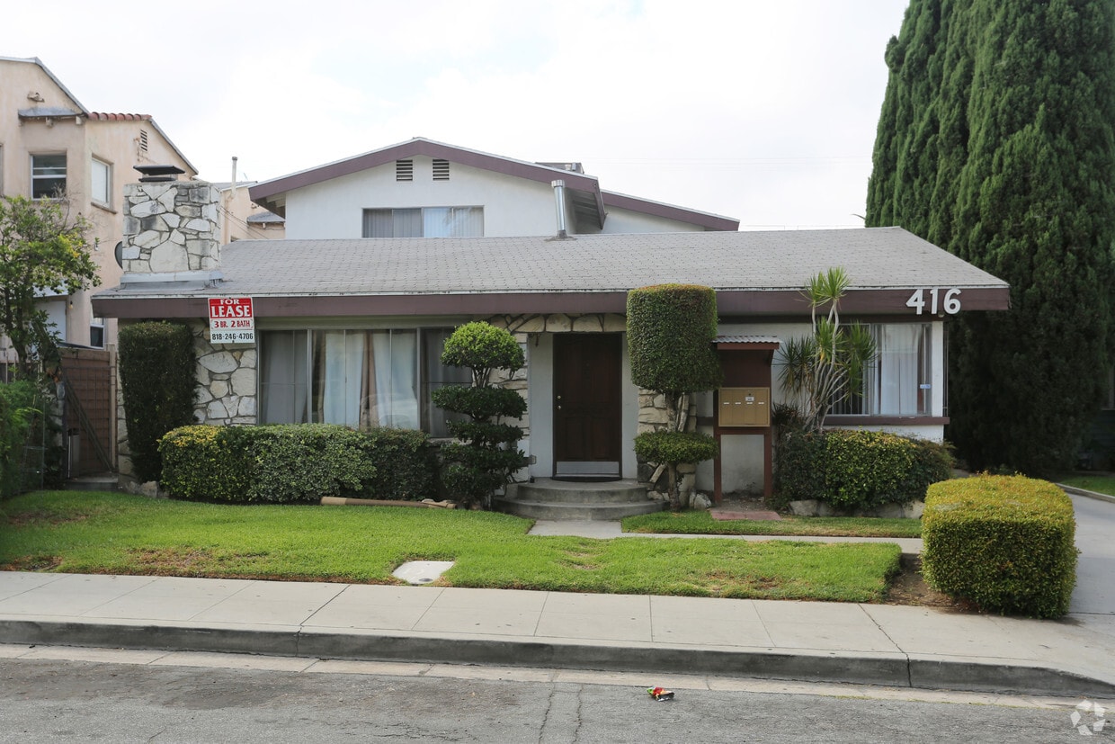 Building Photo - 416 Palm Dr