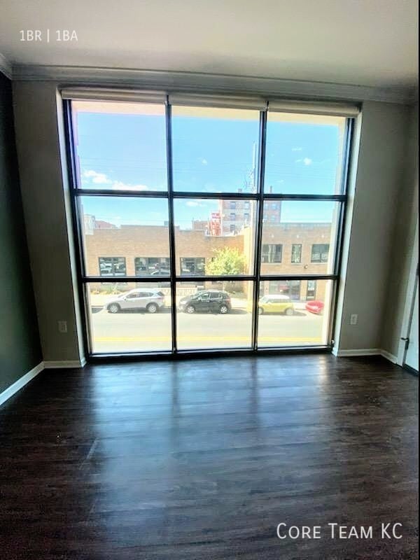 Building Photo - 1 Bedroom In River Market