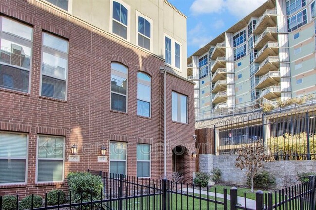 Foto del edificio - 1393 Arch Pl