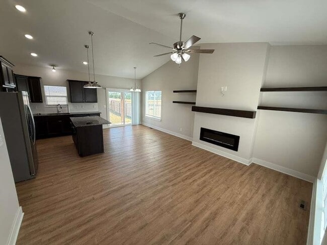 Building Photo - 5138 N Toben Dr