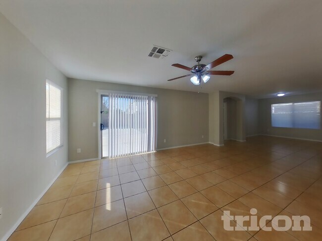 Foto del edificio - 8123 W Hammond Ln