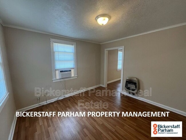 Building Photo - 206 44th St