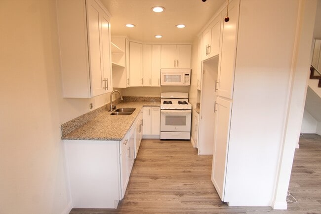 Building Photo - 4721 Kester Ave