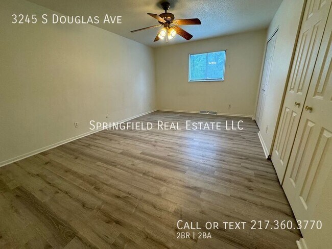 Foto del edificio - 3245 S Douglas Ave