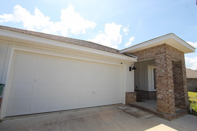 Building Photo - 5372 Wyndell Cir