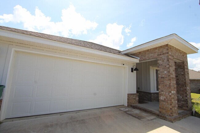 Foto del edificio - 5372 Wyndell Cir