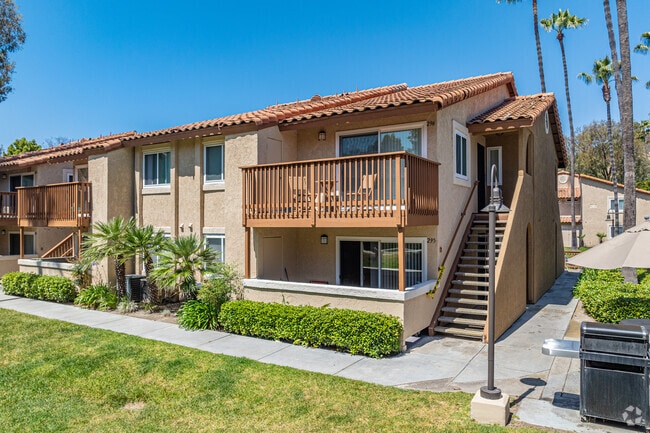 Building Photo - The Villas at Camino Bernardo