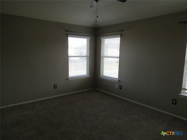 Foto del edificio - 5100 Lions Gate Ln