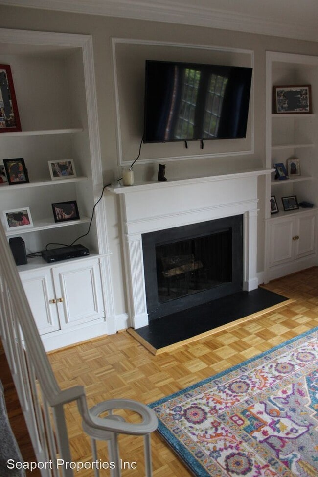 Building Photo - 2 br, 2.5 bath House - 510 Tobacco Quay
