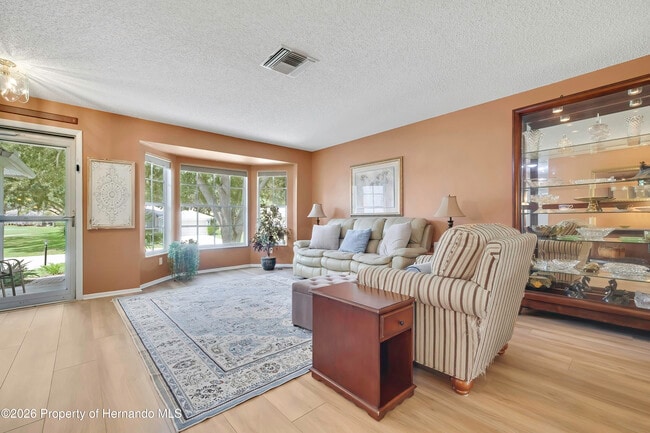 Building Photo - 2066 Quailwood Ln