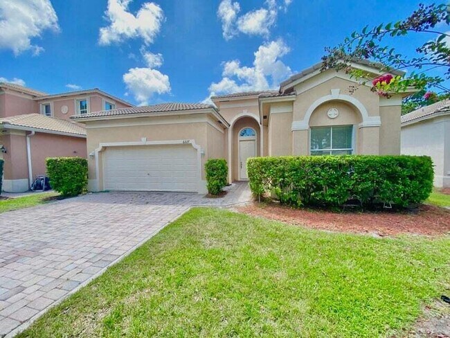 Foto del edificio - 6227 Arlington Way