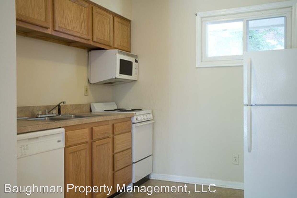 Building Photo - 659 S Limestone