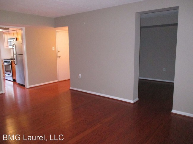 Foto del edificio - 5243 W Running Brook Rd