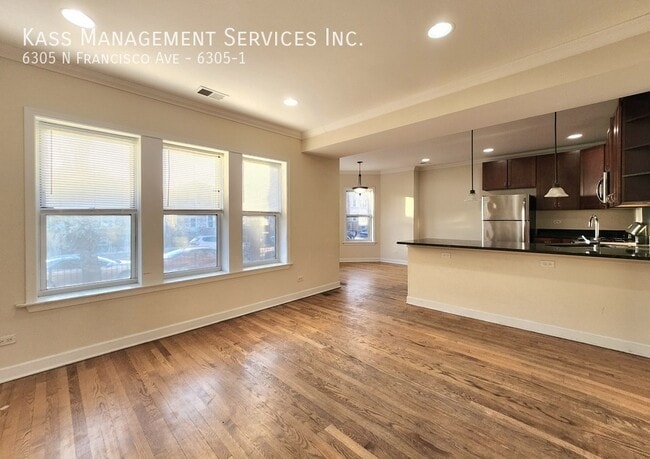 Building Photo - 6305 N Francisco Ave