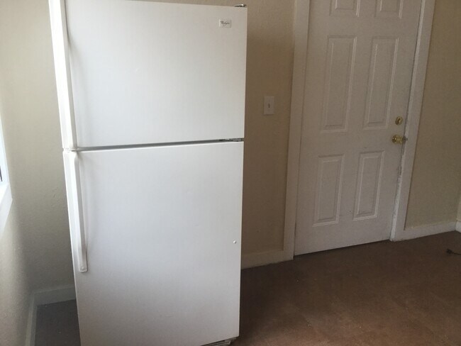 Foto del edificio - 5848-50 N 64th St