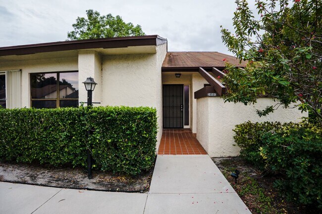Foto del edificio - 3950 Silver Maple Dr