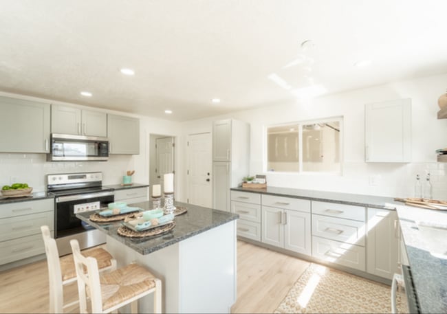 Building Photo - Quiet 3 Bed Kearns Home with Solar, Safe Neighborhood, Great Location!!!
