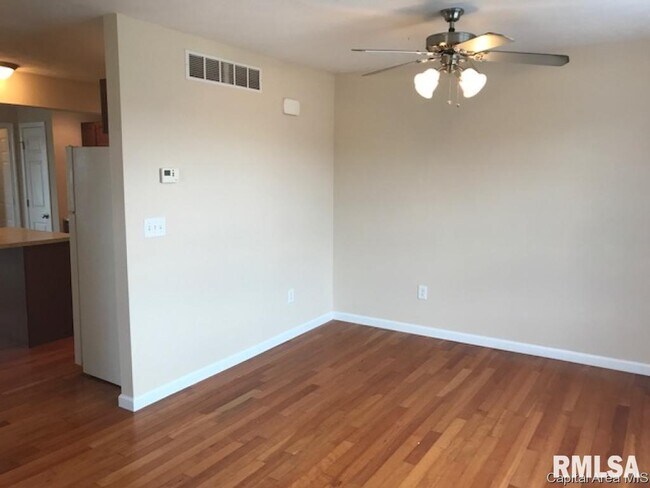 Foto del edificio - 606 Williamson Ave