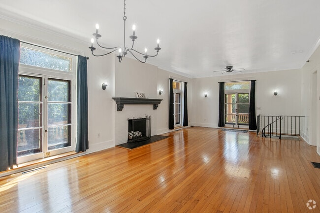 Building Photo - 157 Dewitt St