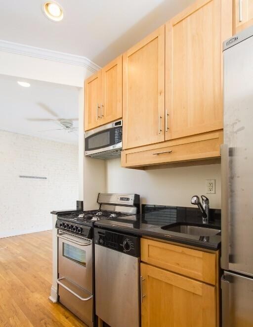 Foto del edificio - 432 E 13th St