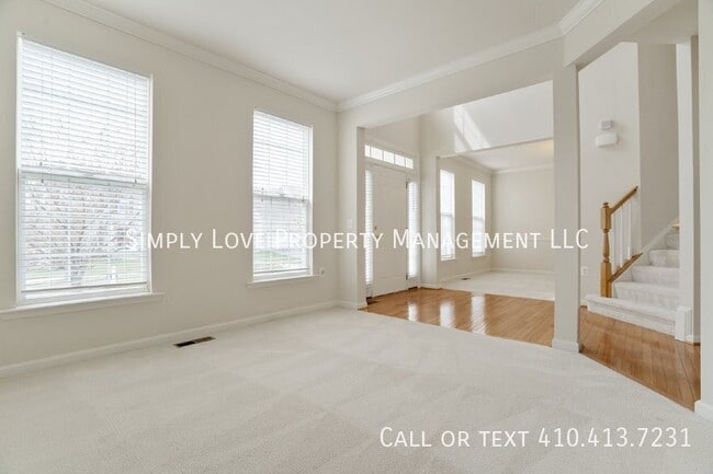 Building Photo - 9800 Traver St