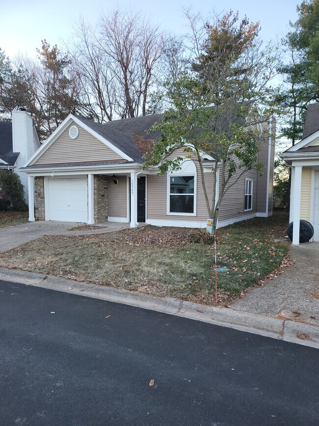 Building Photo - 10505 Bay Pointe Ct